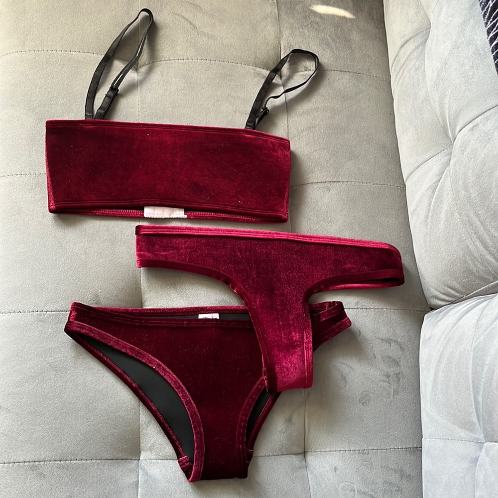 Hoaka bikini 👙